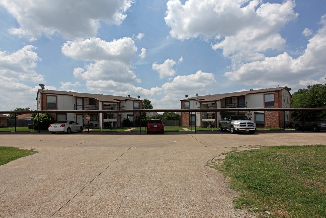 604-608 Walter Stephenson Rd in Midlothian, TX - Building Photo