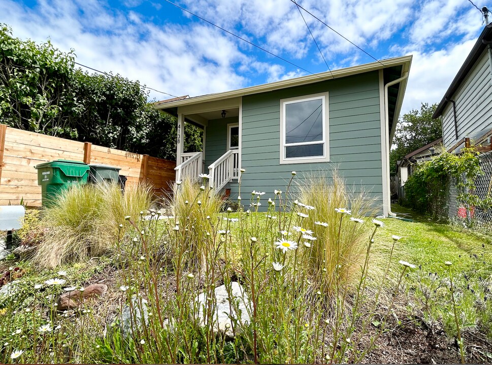 4138 20th Ave SW in Seattle, WA - Building Photo