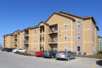 Copper View Apartments in Champaign, IL - Foto de edificio - Building Photo