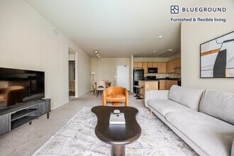 5535 Westlawn Ave in Los Angeles, CA - Foto de edificio - Building Photo