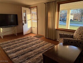 168 Valley View Dr in Wadsworth, OH - Building Photo - Building Photo