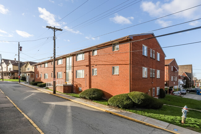 Broadway Manor Apartments in East Mckeesport, PA - Building Photo - Building Photo