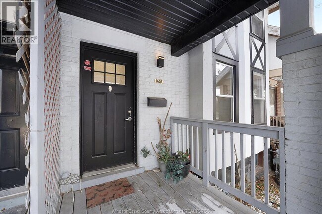 1657 Martindale St in Windsor, ON - Building Photo - Building Photo
