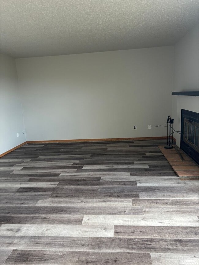 property at 937 Delmar Ct NW