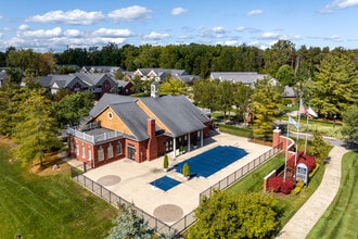 Stoney Park Place Apartments in Shelby Township, MI - Foto de edificio - Building Photo