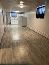 402 1st St, Unit B in Maddock, ND - Building Photo - Building Photo