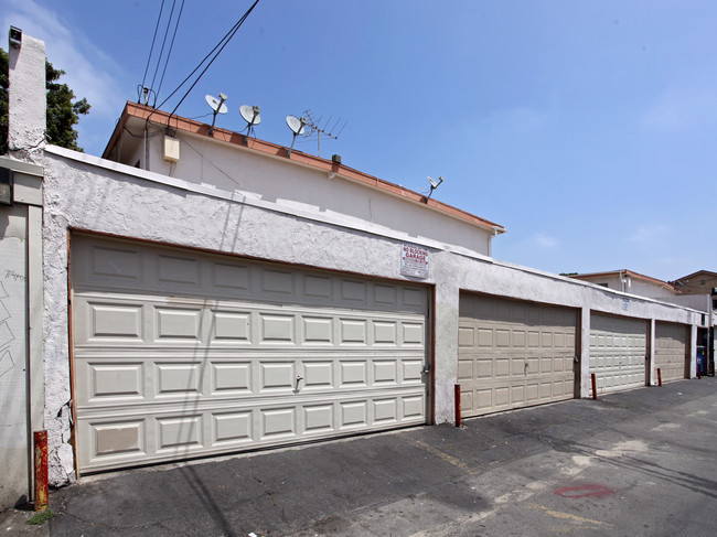 140 E Wakefield Ave in Anaheim, CA - Building Photo - Building Photo