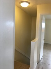 2261 W 53rd St, Unit 9 in Hialeah, FL - Building Photo - Building Photo