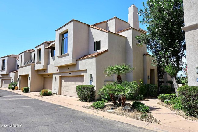 property at 8989 N Gainey Center Dr
