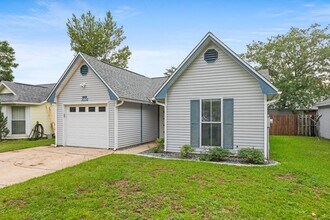 3030 Blue Pine Ln in Niceville, FL - Building Photo - Building Photo