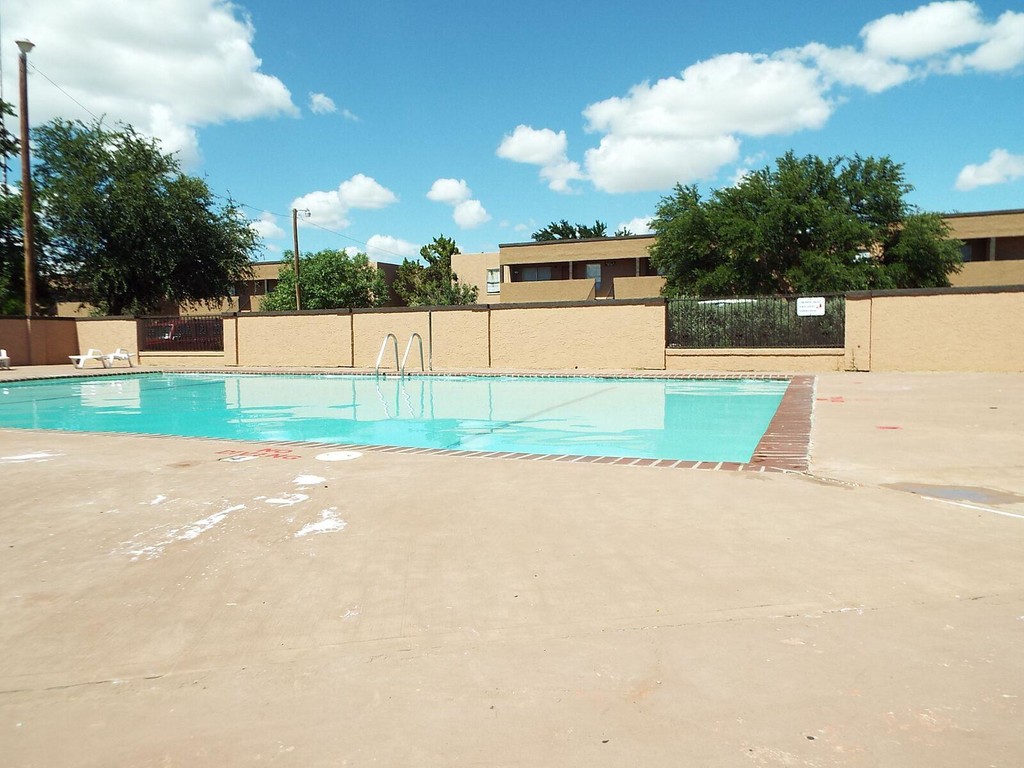 Santa Fe Apartments in Midland, TX | ApartmentHomeLiving.com