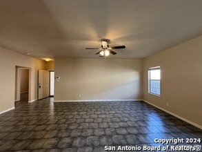 2206 Juniper Canyon in San Antonio, TX - Building Photo - Building Photo