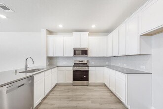 8034 Scanlan Trce in Sienna, TX - Building Photo - Building Photo
