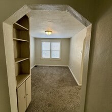 338 La Motte Ln in Ferguson, MO - Building Photo - Building Photo