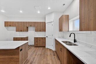 119 W 2nd N in Rexburg, ID - Building Photo - Building Photo