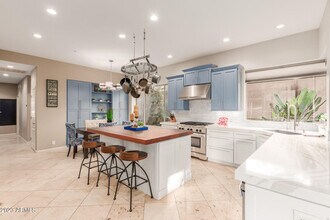 8919 E Cll Del Palo Verde in Scottsdale, AZ - Building Photo - Building Photo