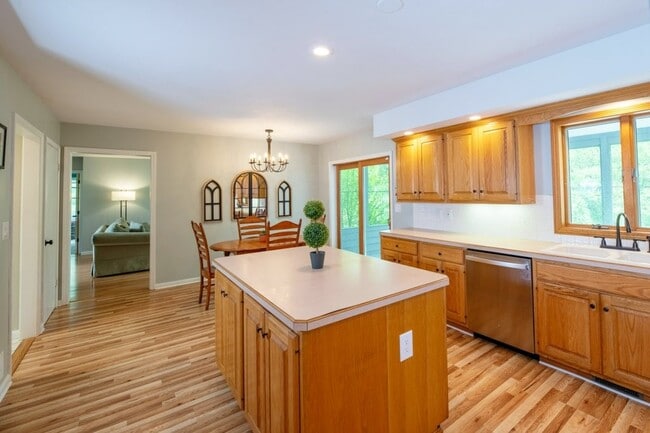 property at 5 Arrowood Ln