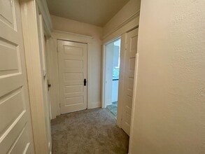 1910 N 37th St in Seattle, WA - Building Photo - Building Photo