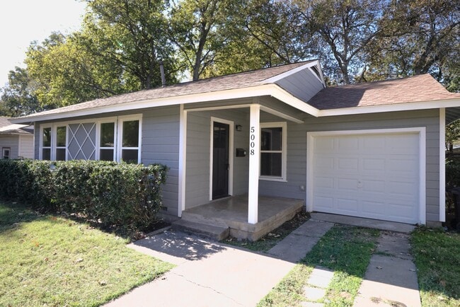 5008 Penrose Ave in Fort Worth, TX - Building Photo - Building Photo