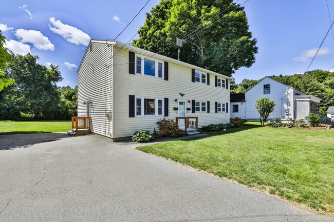 13 Spalding St in Nashua, NH - Building Photo - Building Photo