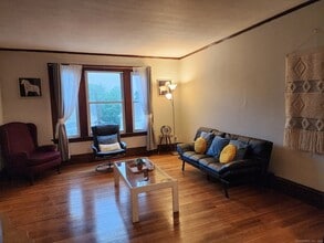 458 Hillside Ave in Hartford, CT - Building Photo - Building Photo