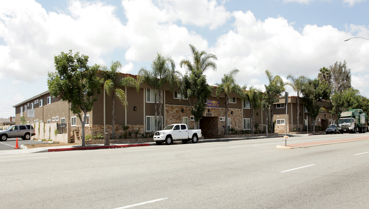 Carson Group Apartments in Carson, CA - Building Photo