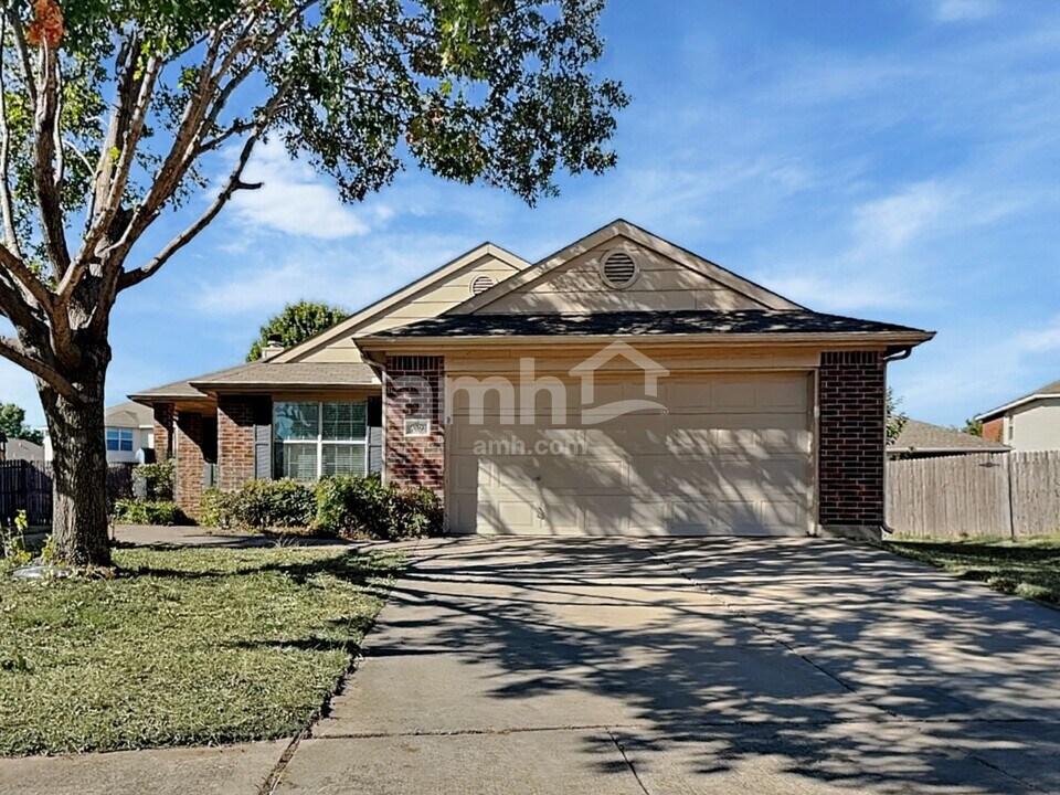 709 Devontree Ct in Haslet, TX - Building Photo