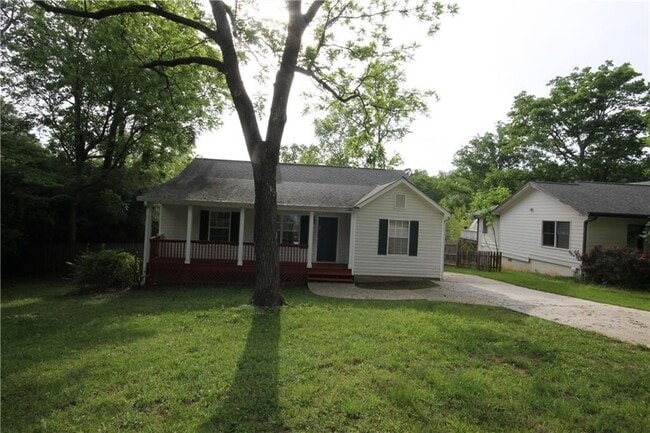 1335 Carter Rd in Decatur, GA - Building Photo - Building Photo