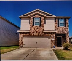 1548 Breanna Ln in Kyle, TX - Building Photo