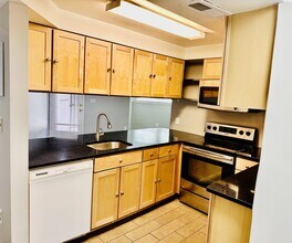 2006 15th St NW, Unit BSMT in Washington, DC - Building Photo - Building Photo