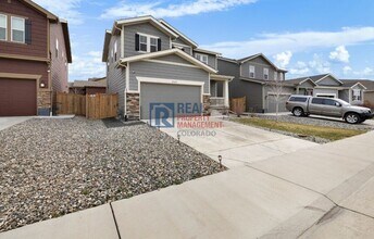 27674 E 7th Dr in Aurora, CO - Building Photo - Building Photo