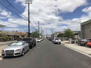 1733 Hoe St, Unit A in Honolulu, HI - Foto de edificio - Building Photo