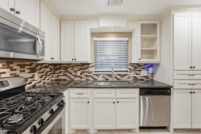 property at 4406 Marlborough Dr
