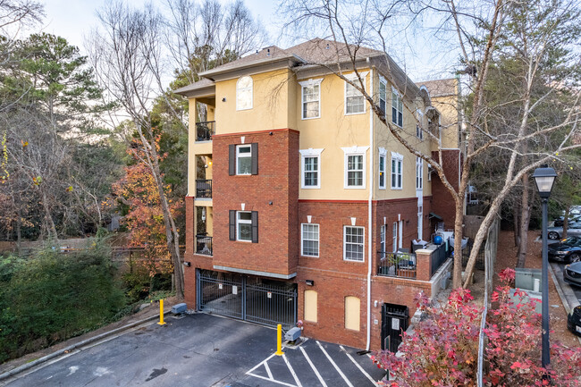 Brookside Garden Hills in Atlanta, GA - Building Photo - Building Photo