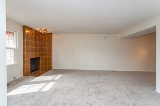 2011 Sussex Ln in Colorado Springs, CO - Building Photo - Building Photo