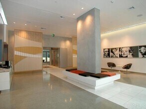 350 Eleventh Ave-Unit -217 in San Diego, CA - Foto de edificio - Building Photo