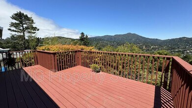 974 Vernal Ave in Mill Valley, CA - Building Photo - Building Photo