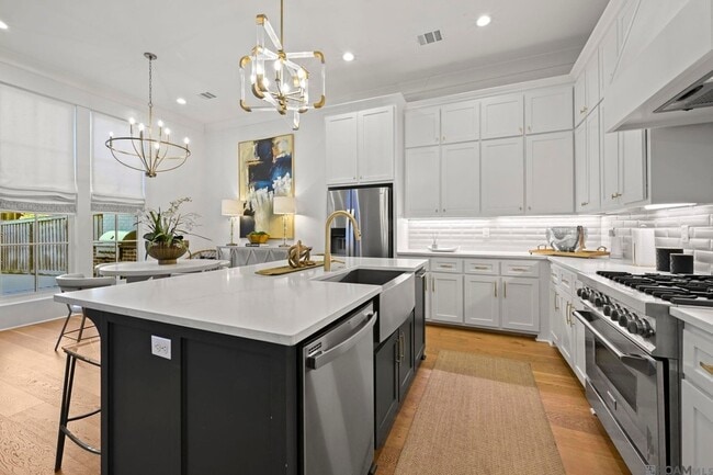 property at 3317 Pointe-Marie Dr