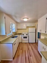 2302 NE 94th St in Seattle, WA - Building Photo - Building Photo