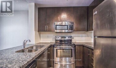 3 Michael Power Pl in Toronto, ON - Building Photo - Building Photo