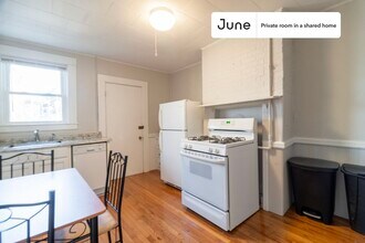 Private bedroom in 4 bed/1 bath Home in Boston, MA - Building Photo - Building Photo