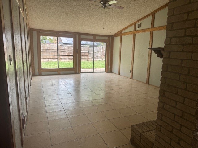 10106 Prairie Mist St in Houston, TX - Foto de edificio - Building Photo