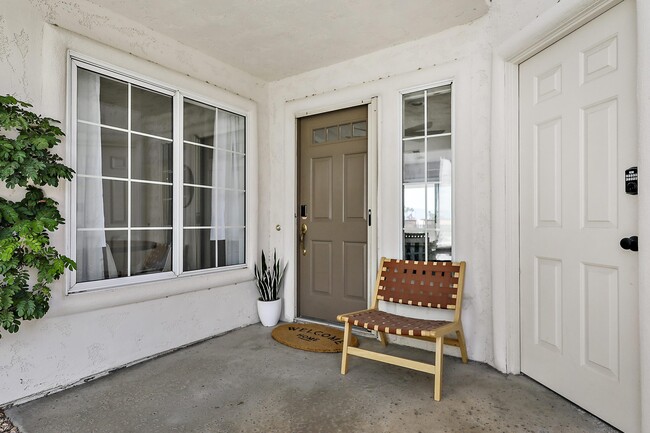 699 Vista Lago Cir N in Palm Desert, CA - Building Photo - Building Photo