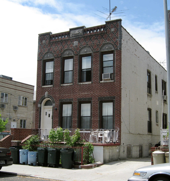 1656 E 2nd St in Brooklyn, NY - Building Photo