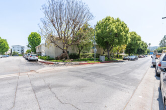 4558 Willis Ave in Sherman Oaks, CA - Building Photo - Building Photo