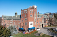 Chateau Rive Apartments in Peekskill, NY - Building Photo - Building Photo