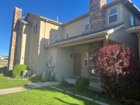 664 S 410 E in Vernal, UT - Building Photo