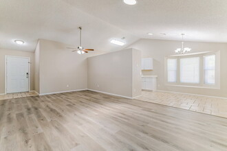 646 E Gila Ln in Chandler, AZ - Building Photo - Building Photo