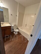 2717 W Shaw St in Tyler, TX - Building Photo - Building Photo