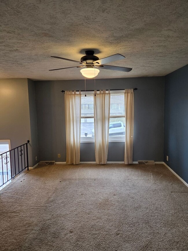 15021 Westchester Cir in Omaha, NE - Building Photo - Building Photo